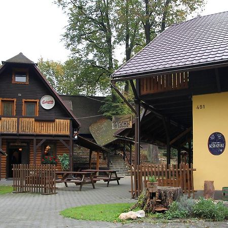 Valassky Senk Hotel Vizovice Bagian luar foto