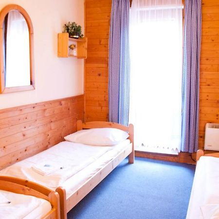 Valassky Senk Hotel Vizovice Bagian luar foto