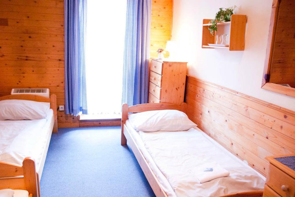 Valassky Senk Hotel Vizovice Bagian luar foto