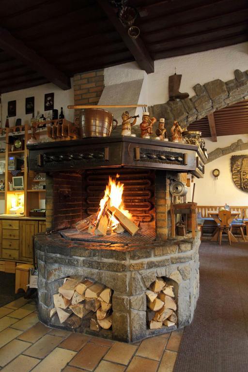 Valassky Senk Hotel Vizovice Bagian luar foto