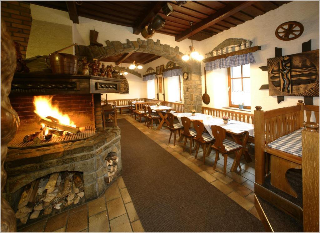 Valassky Senk Hotel Vizovice Bagian luar foto